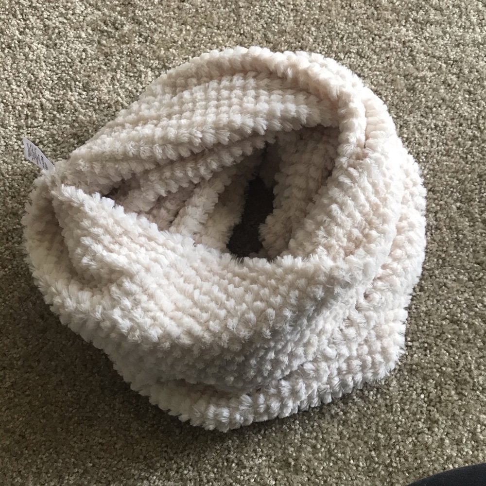 Scarf bundle - Picture 4 of 7